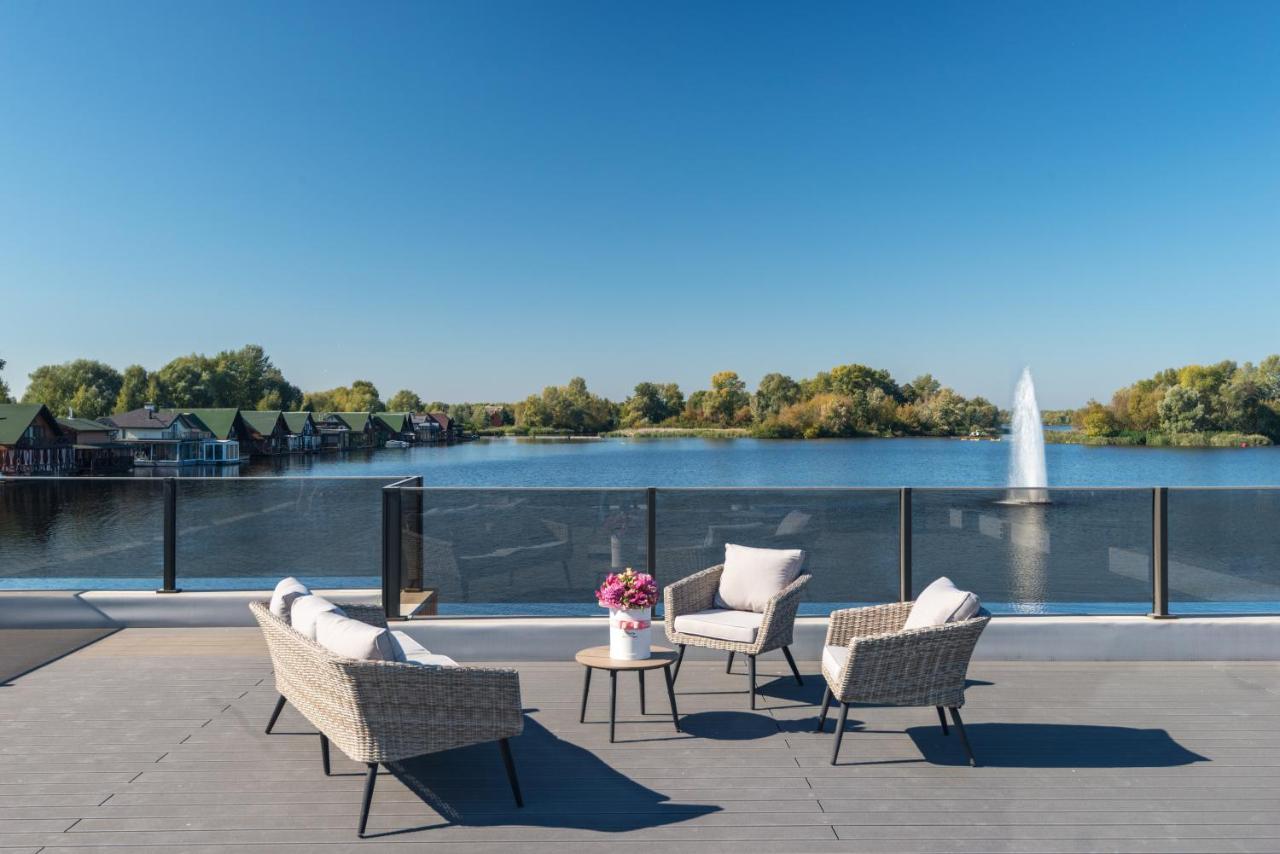 Riviera Zoloche Resort & Spa Vishenki  Екстериор снимка
